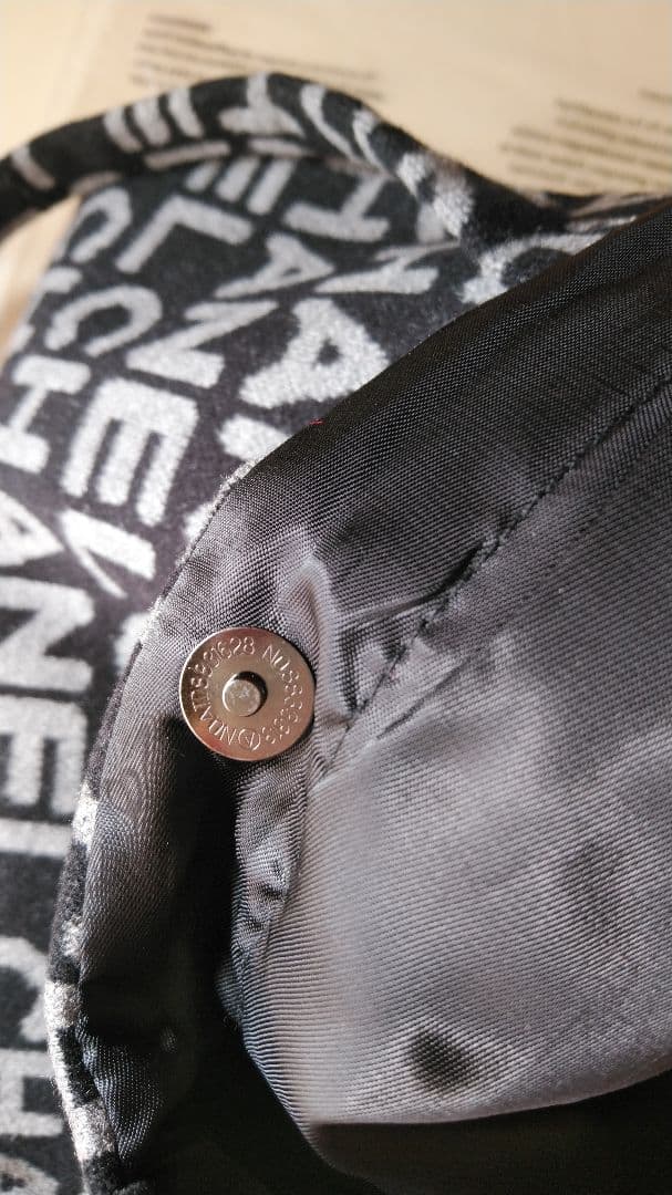 CHANELノベルティロゴキャンバストートバック