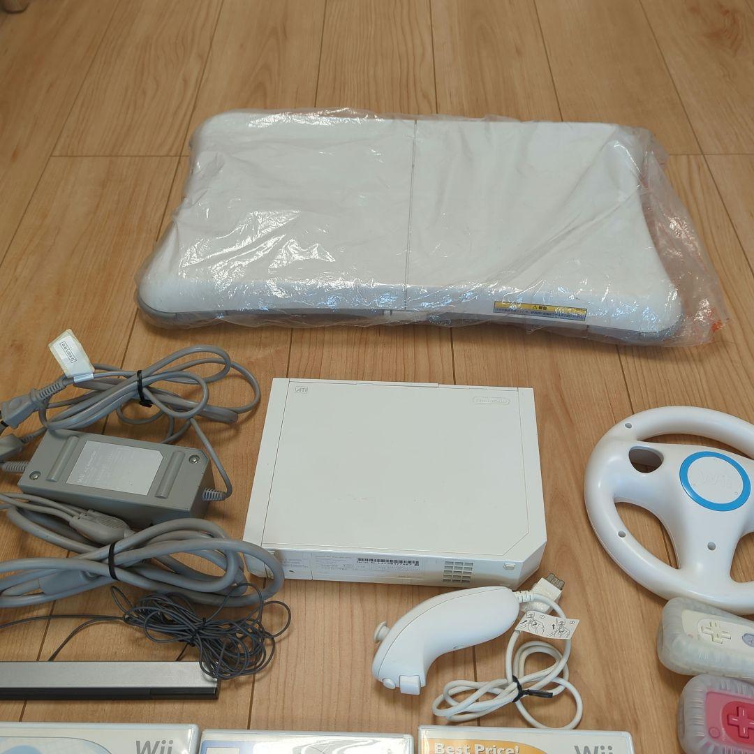 Wii本体＋周辺機器＋ソフト12本セット