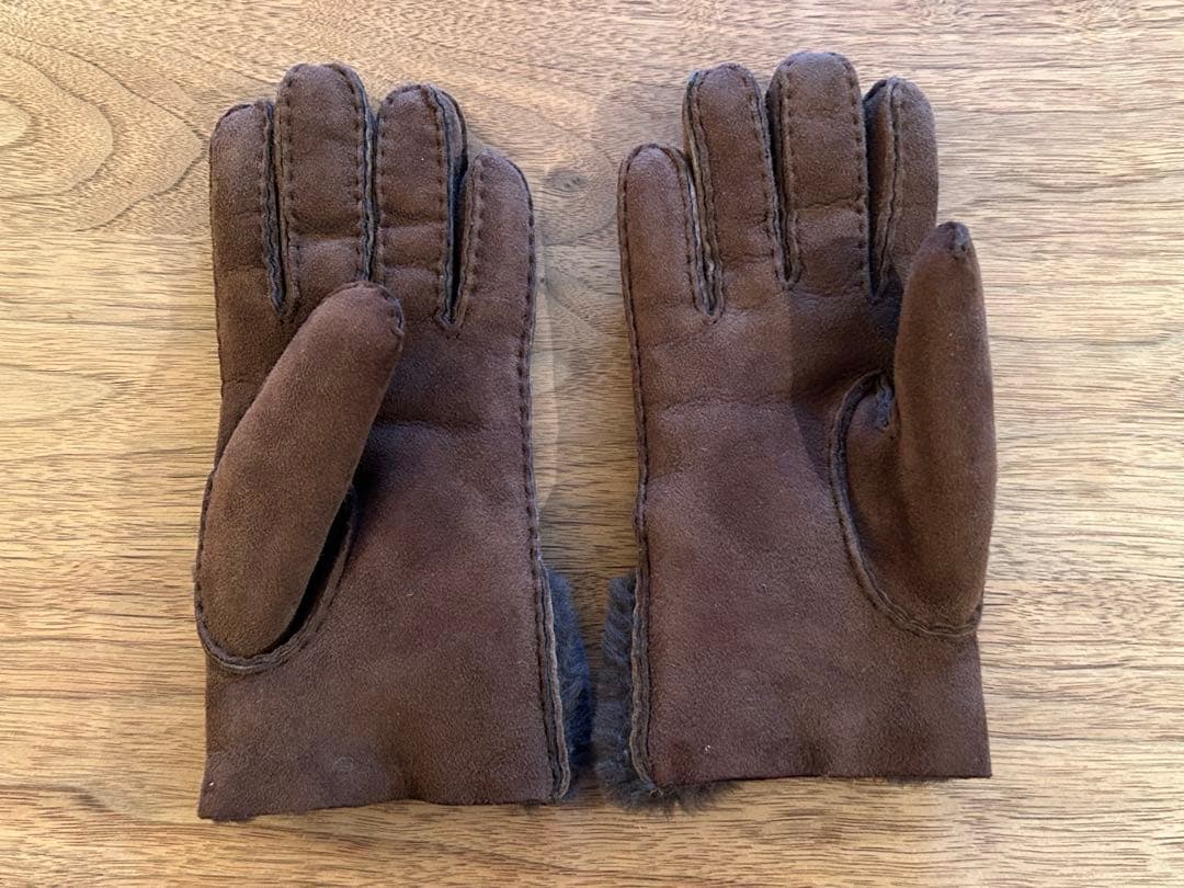UGG ムートングローブ シープスキン 手袋 Mサイズ ボックス＆ショッパー付