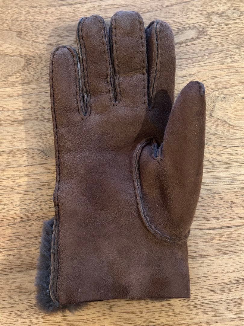 UGG ムートングローブ シープスキン 手袋 Mサイズ ボックス＆ショッパー付