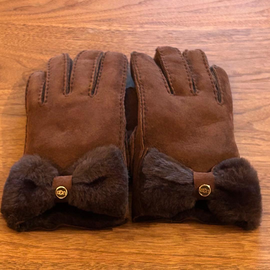 UGG ムートングローブ シープスキン 手袋 Mサイズ ボックス＆ショッパー付