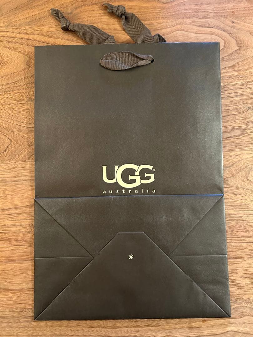 UGG ムートングローブ シープスキン 手袋 Mサイズ ボックス＆ショッパー付