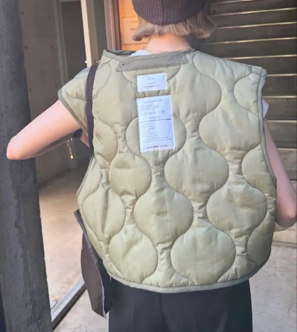 HYKE /ハイク QUILTED CROPPED VEST キルティングベスト