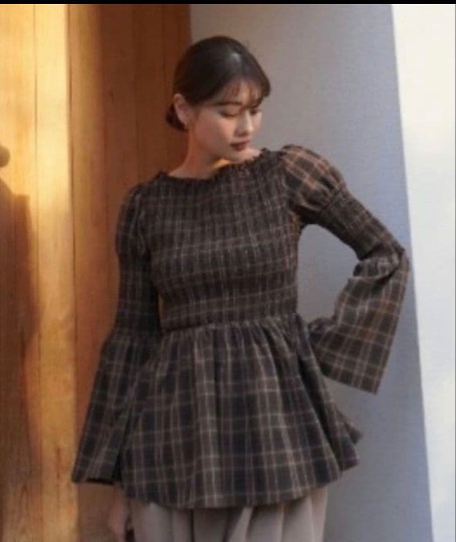 トップス herlipto Checked Flared Peplum Top