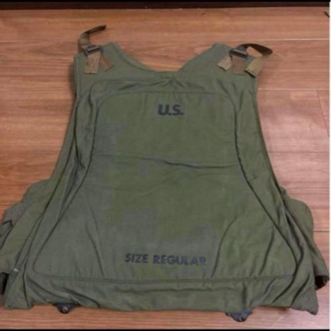 米軍　実物　AIRCREW MAN BODY ARMOUR キャリアプレート