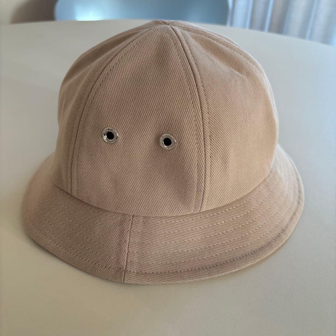 AMI PARIS ロゴプレート バケットハット ベージュ