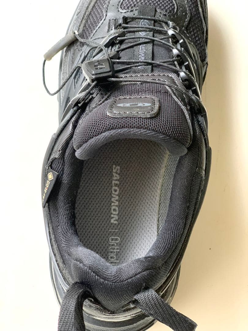 SALOMON ゴアテックススニーカー24cm