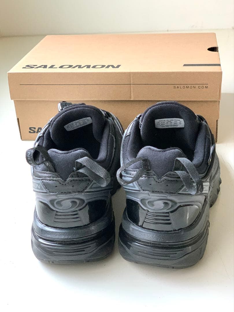 SALOMON ゴアテックススニーカー24cm