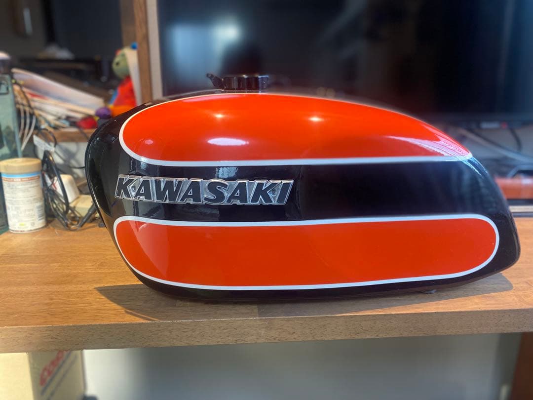 カワサキ　w1sa純正タンク