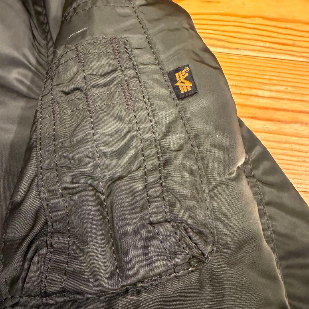 ALPHA INDUSTRIES アルファ インダストリーズ　MA-1 カーキ