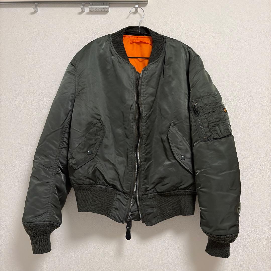 ALPHA INDUSTRIES アルファ インダストリーズ　MA-1 カーキ