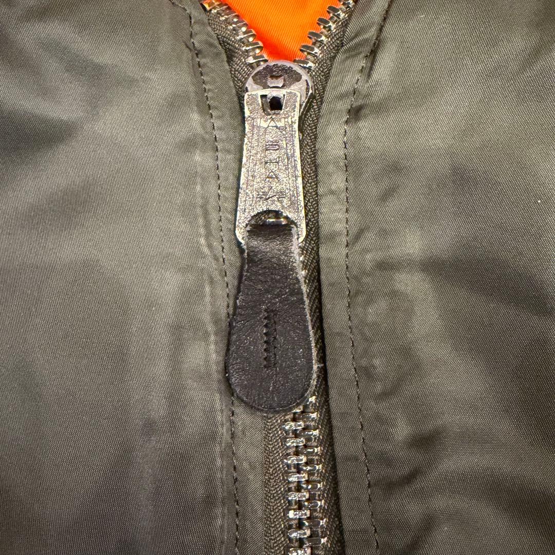 ALPHA INDUSTRIES アルファ インダストリーズ　MA-1 カーキ