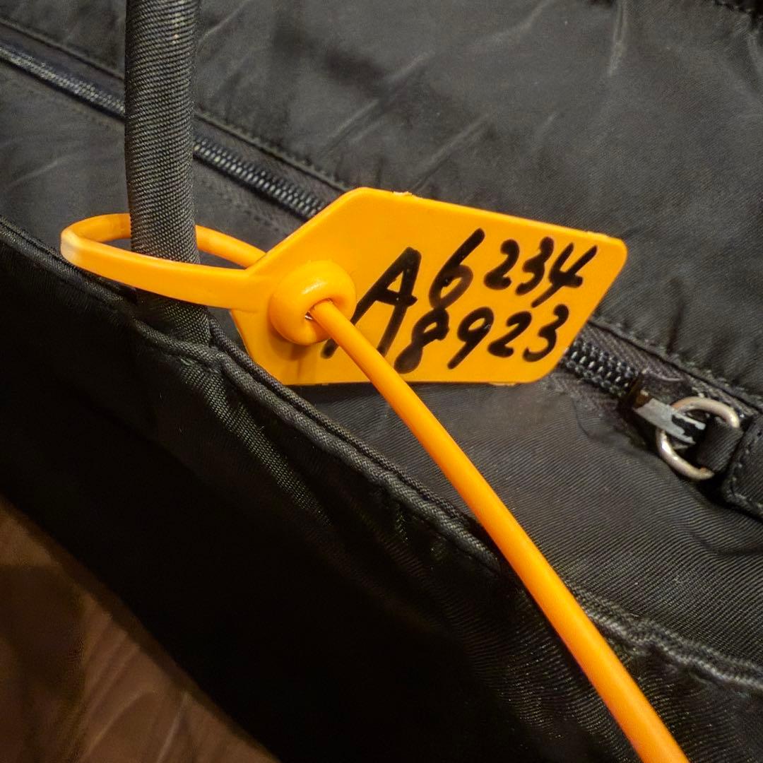 PRADAプラダナイロンショッピングトートバッグ黒タグ有り