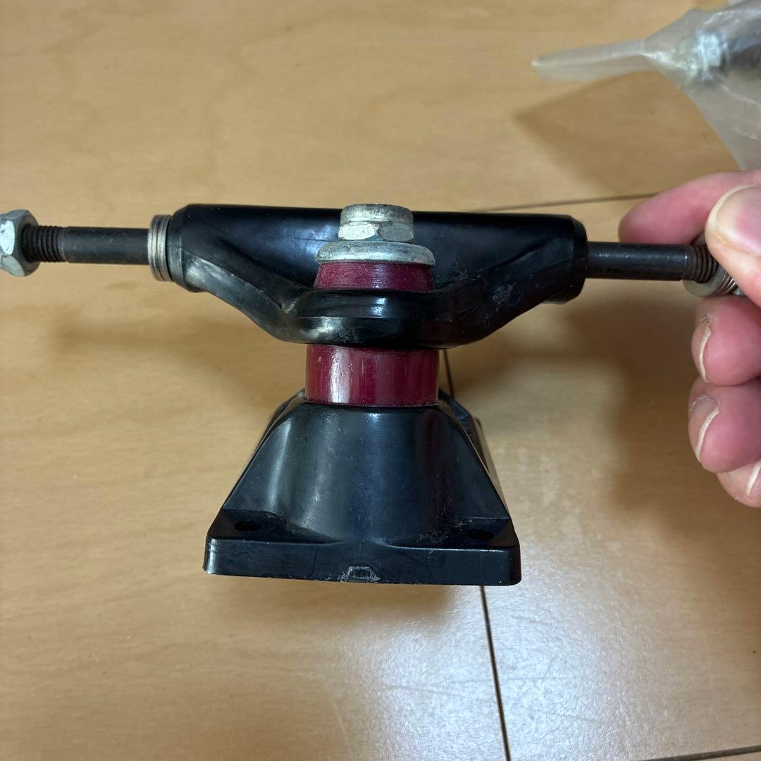 未使用 80s TRACKER ビンテージ TRUCKS ULTRALITE