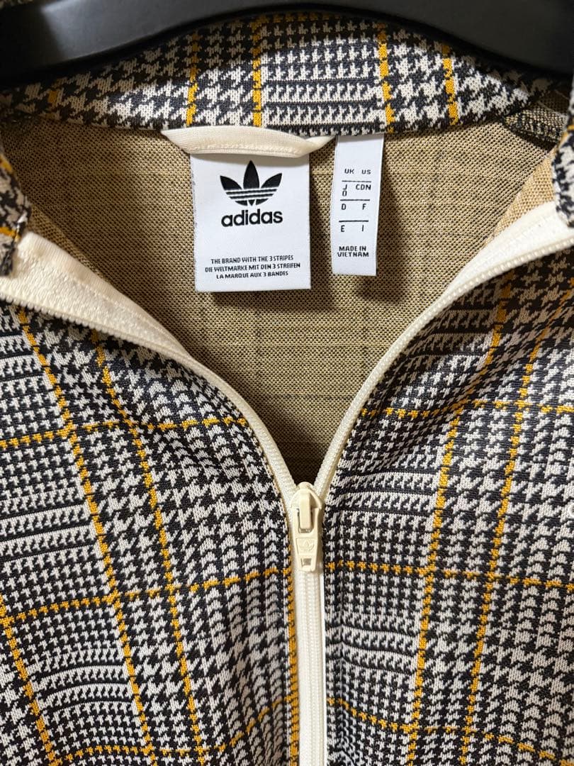 adidas チェック柄 トラックジャケット
