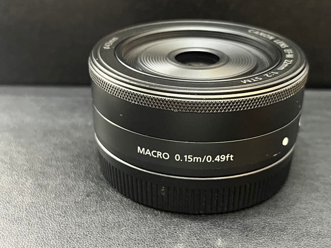 キヤノン　CANON LENS EF-M 22mm 1:2 STM