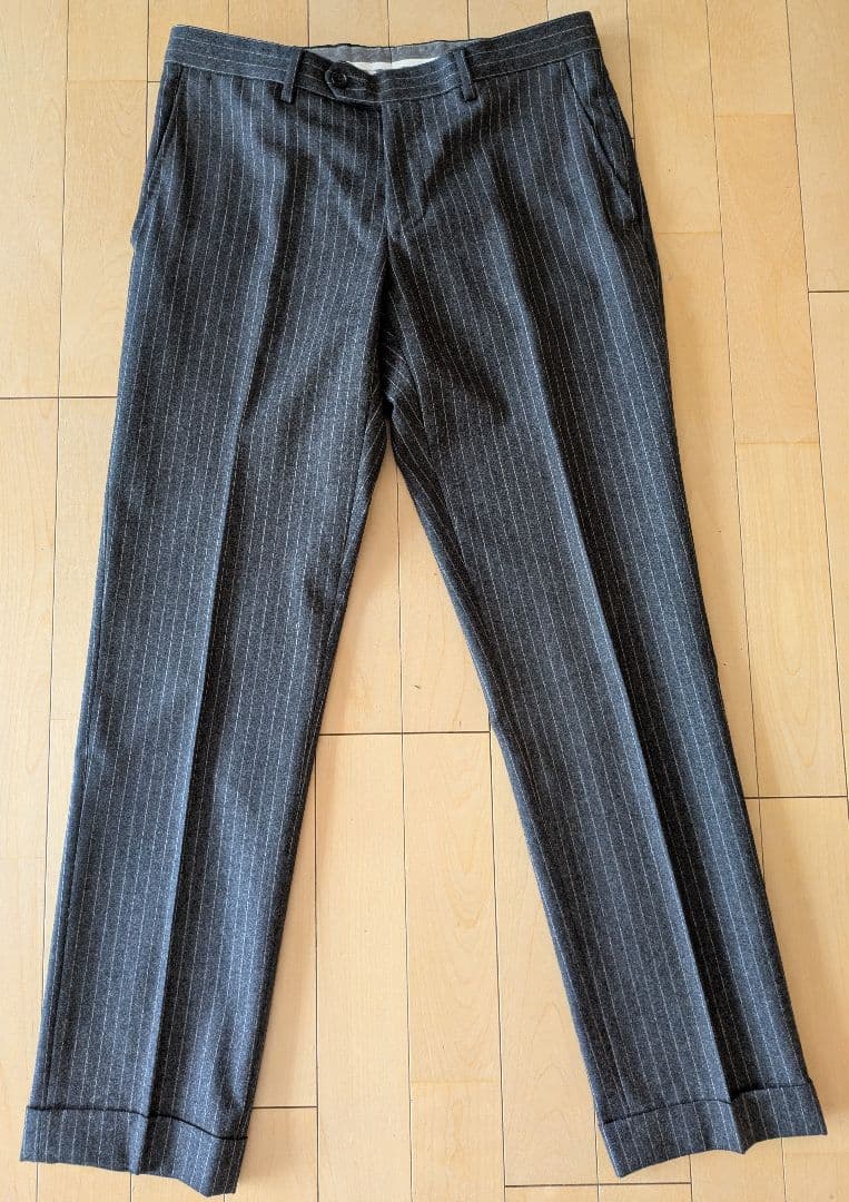 TAGLIATORE 秋冬　グレー ストライプ スーツ　46