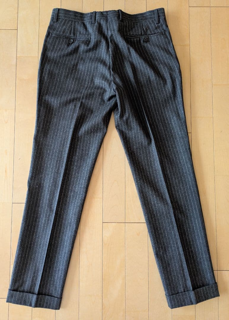 TAGLIATORE 秋冬　グレー ストライプ スーツ　46