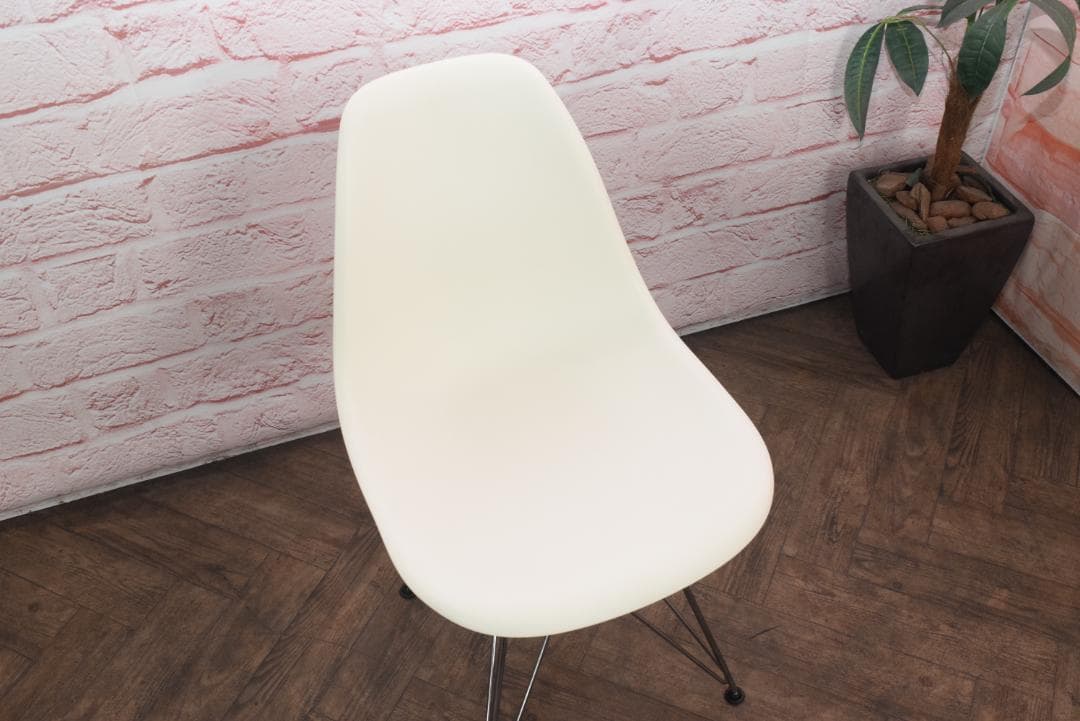 展示品 正規品 ハーマンミラー サイドシェルチェア ホワイト 2021年製 A