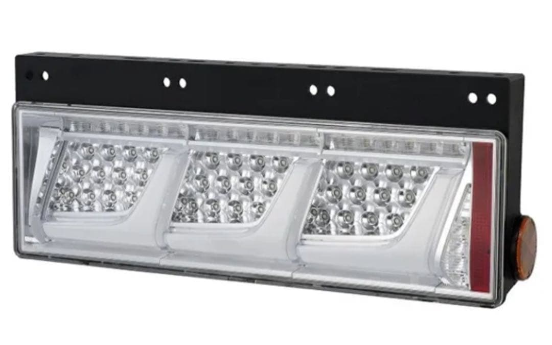 小糸製作所　LED テールランプ クリア　ノーマルターン 3連左右セット計2個