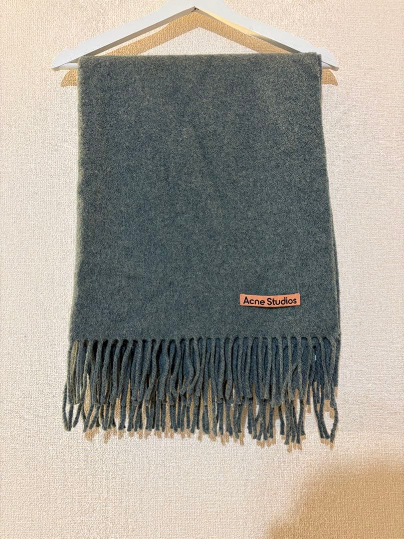 Acne Studios フリンジ付きマフラー グリーン