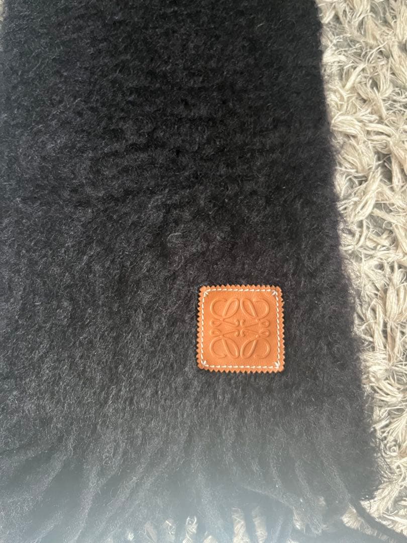 【美品】LOEWE アフラー　黒