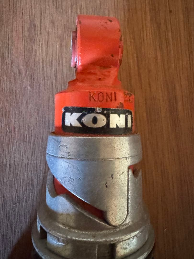 KONI ガス式ショックアブソーバー激レア 動作には問題ないと思います。