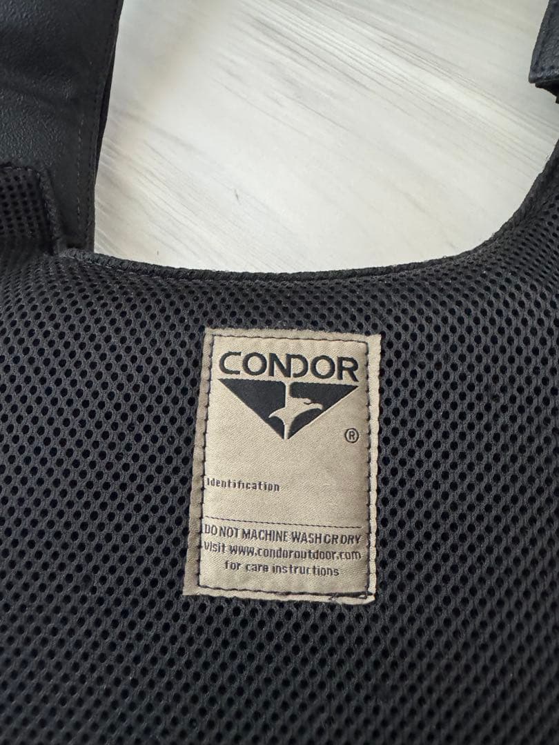 W*i様 ☆美品☆ CONDOR コンドル ガンナープレートキャリア