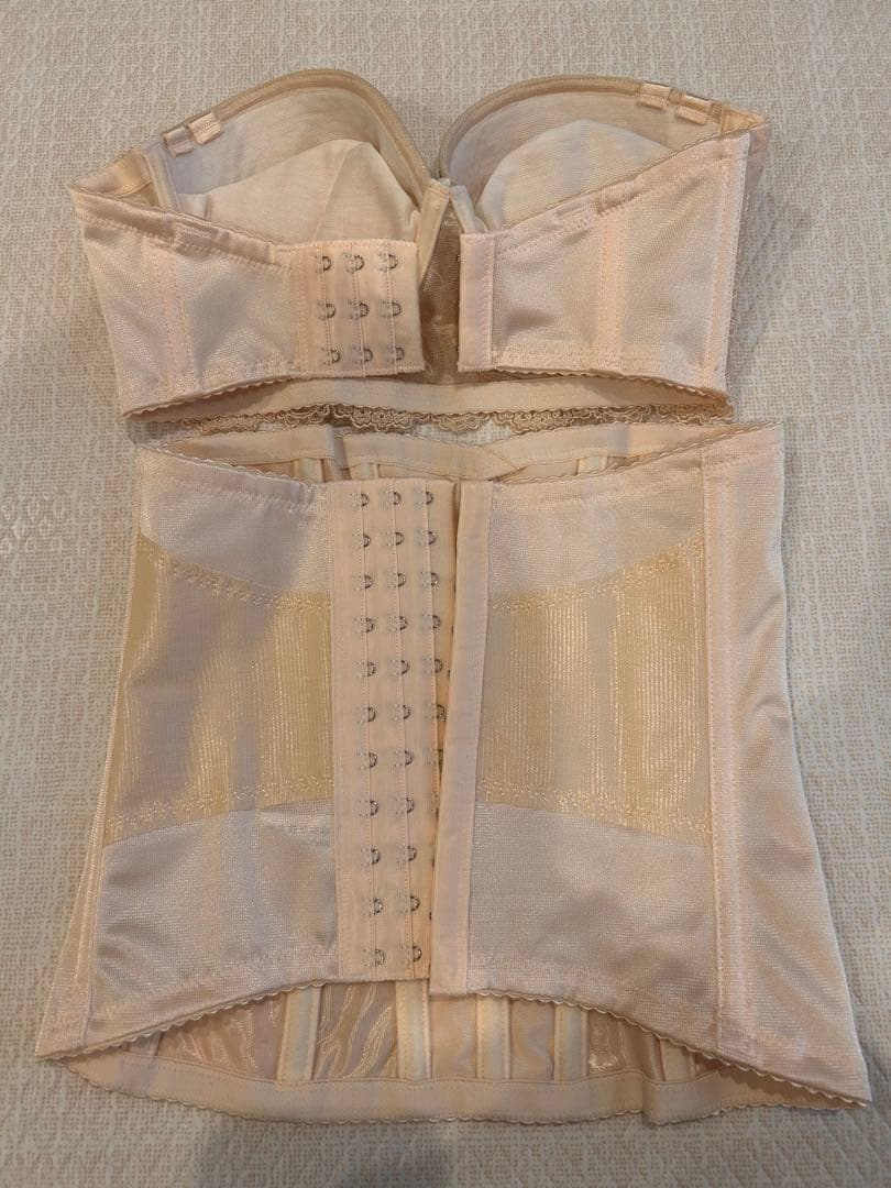 FOUR SIS &Co. ブライダルインナー