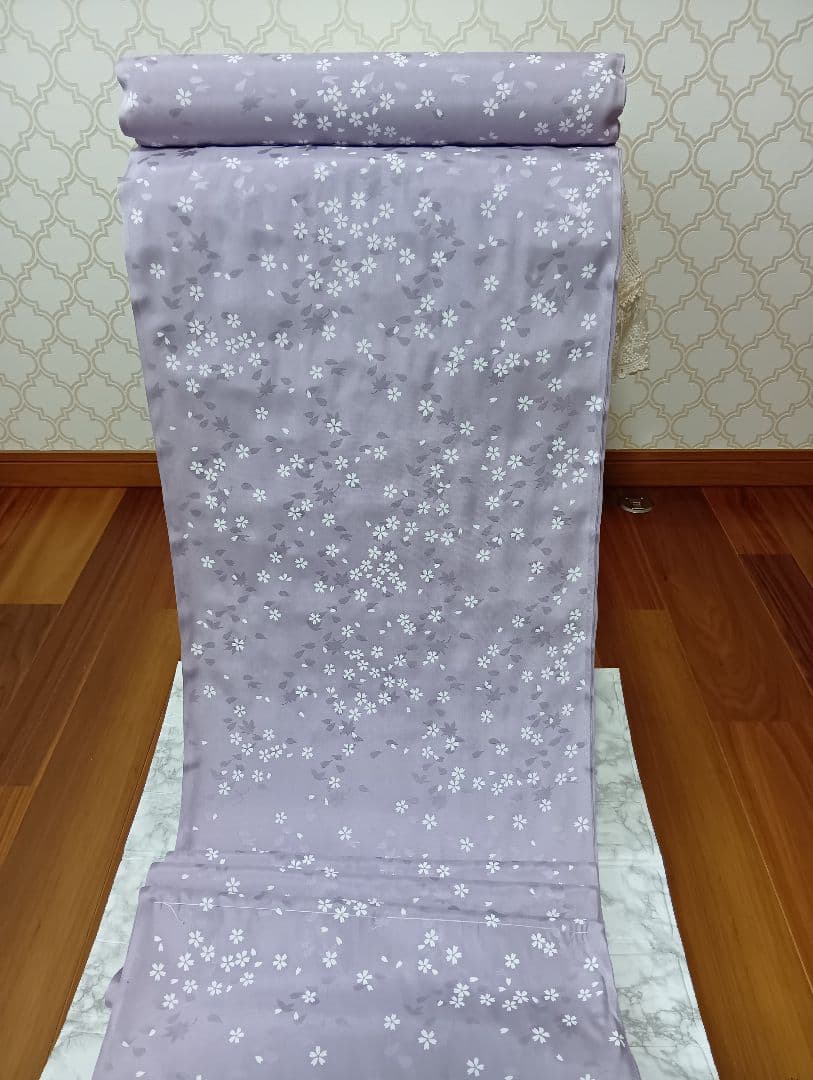 御襦袢地　反物　ラベンダー色　薄紫 桜の花柄　　 絹100%
