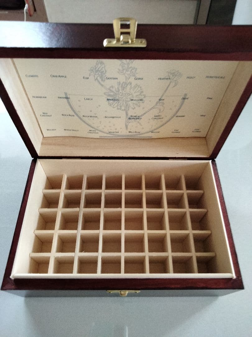 【オマケ付き】フラワーエッセンス40本フルセットと専用木箱♪ヒーリングハーブス社