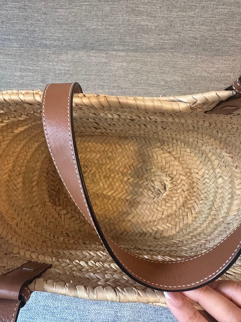 美品　ロエベ　カゴバック　mサイズ