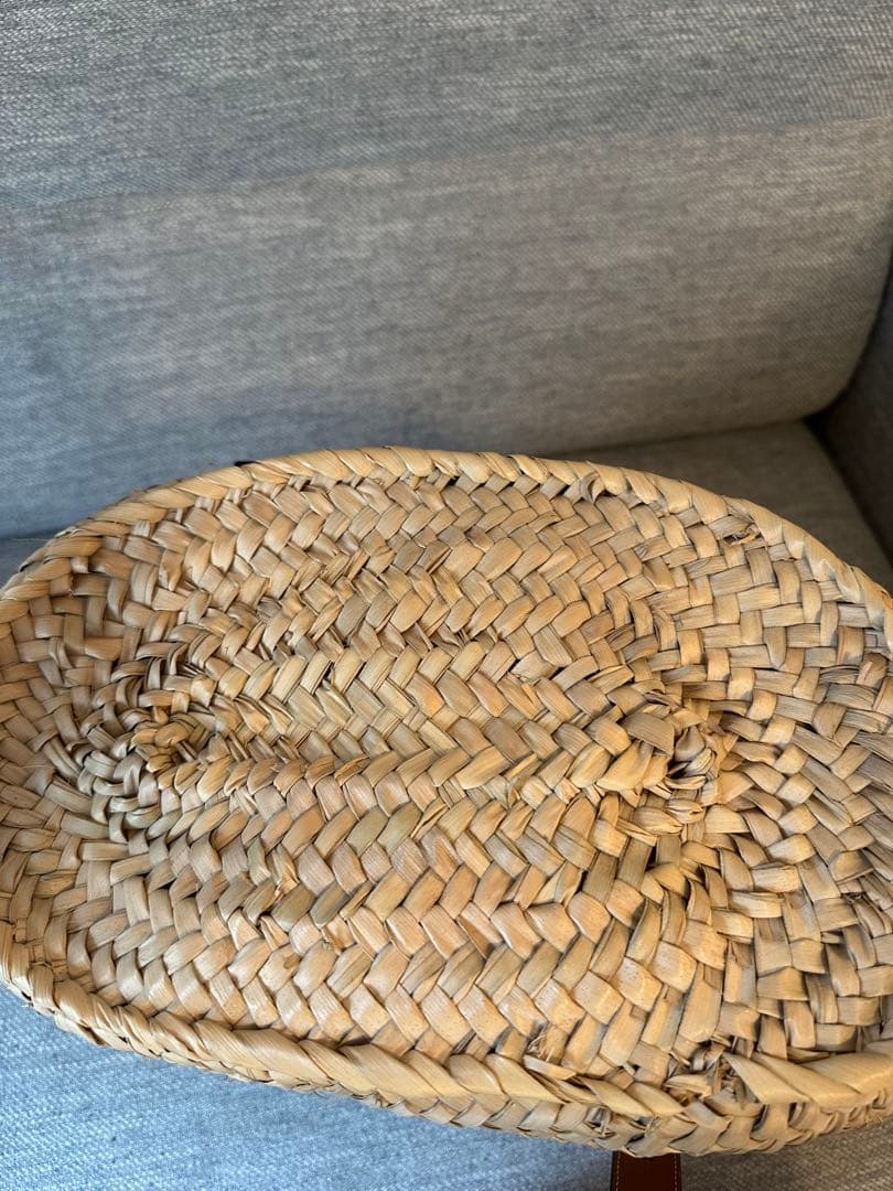 美品　ロエベ　カゴバック　mサイズ