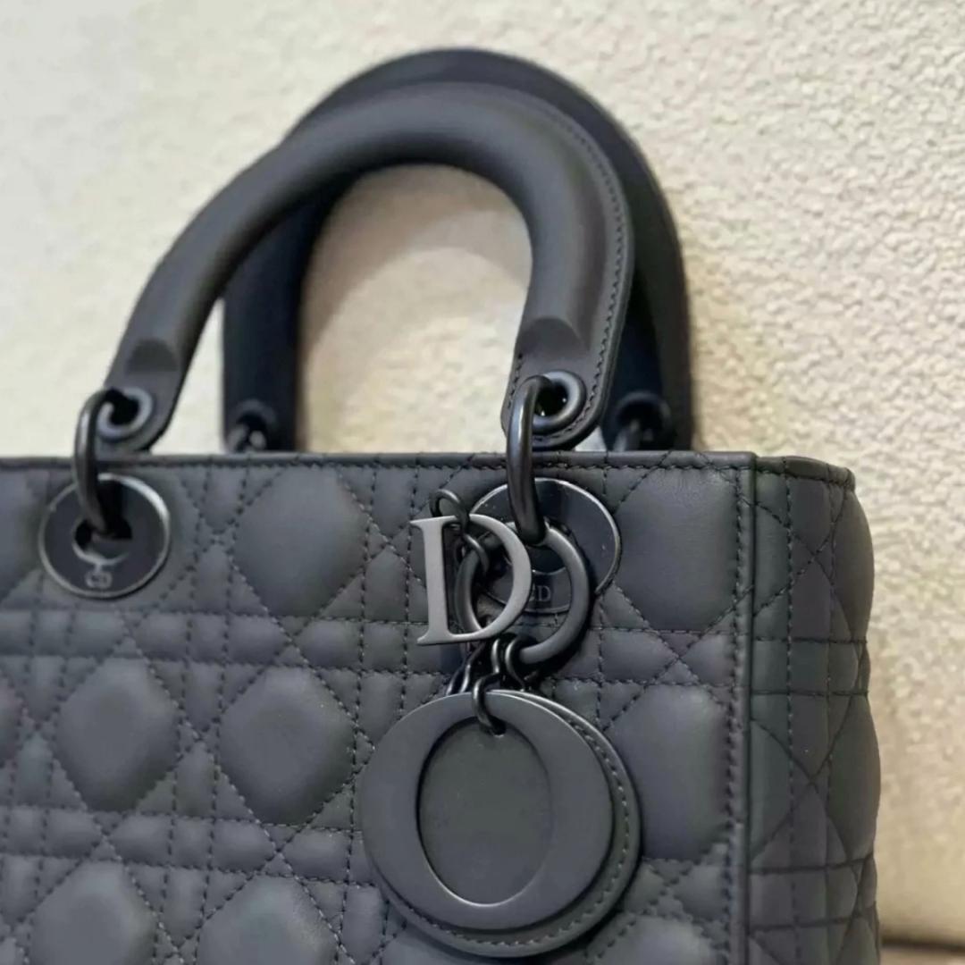 極美品！ブラック　2wayハンドバッグ　レザー　キルティング