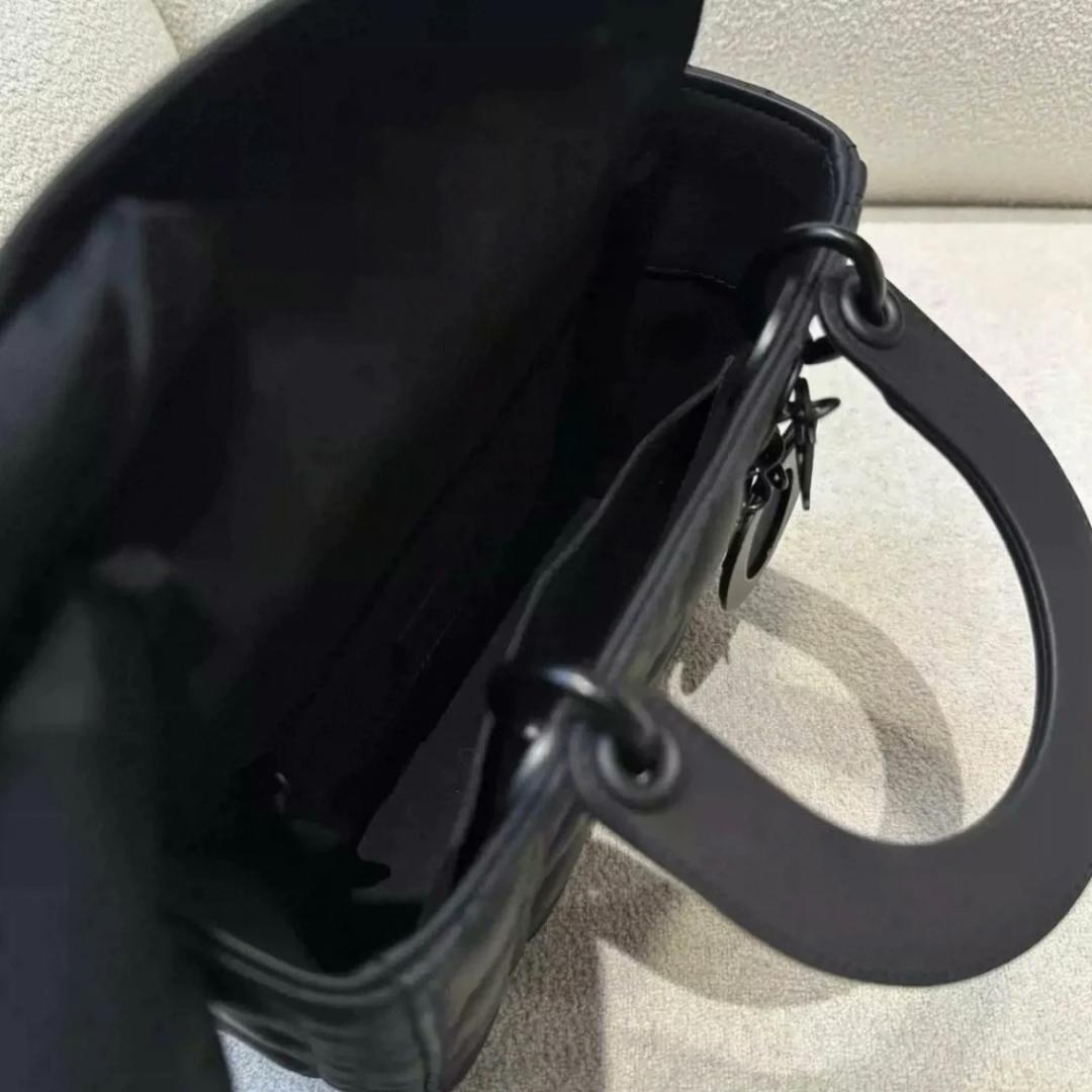 極美品！ブラック　2wayハンドバッグ　レザー　キルティング