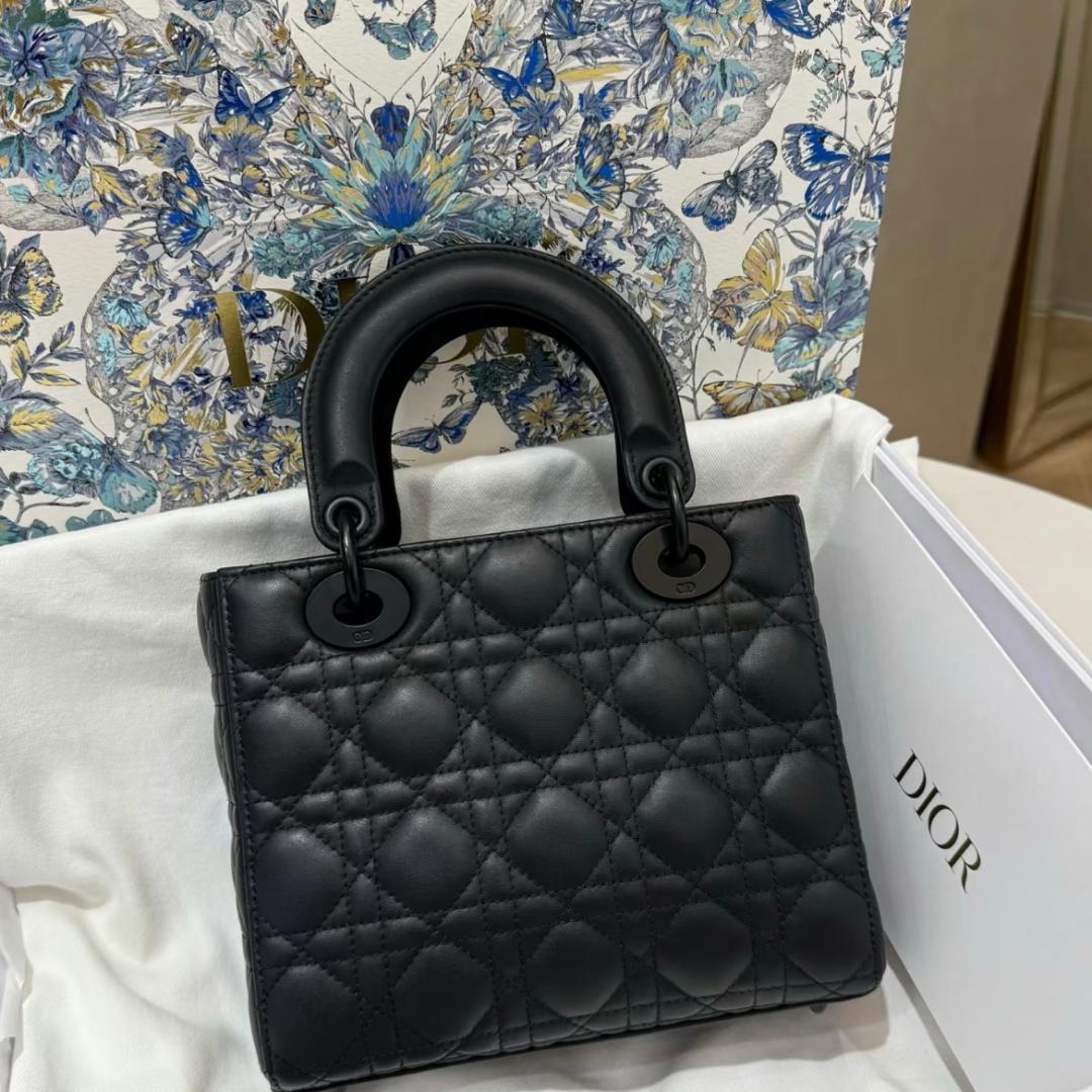 極美品！ブラック　2wayハンドバッグ　レザー　キルティング