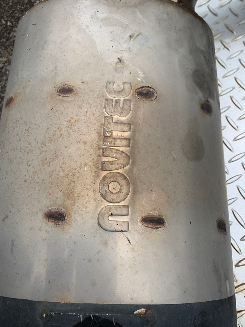 100パー！お買い得品！アルファロメオ159のNOVITEC 4本出し