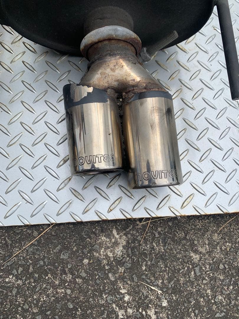 100パー！お買い得品！アルファロメオ159のNOVITEC 4本出し