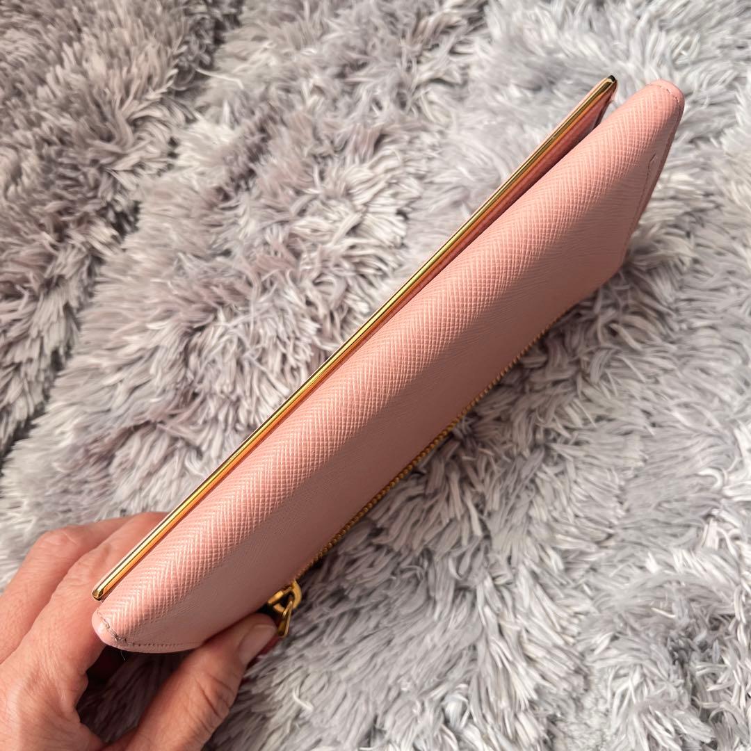 極美品✨PRADA サフィアーノ　メタルバー　ベビーピンク　長財布　レディース