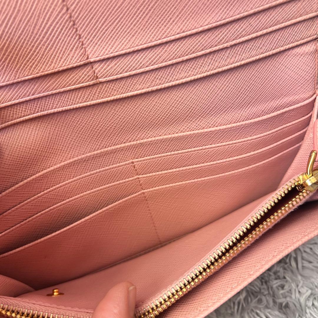 極美品✨PRADA サフィアーノ　メタルバー　ベビーピンク　長財布　レディース