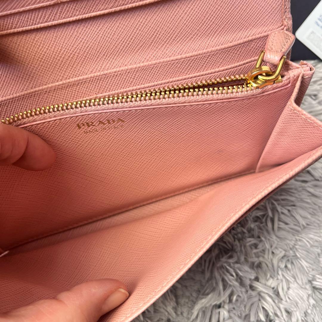 極美品✨PRADA サフィアーノ　メタルバー　ベビーピンク　長財布　レディース