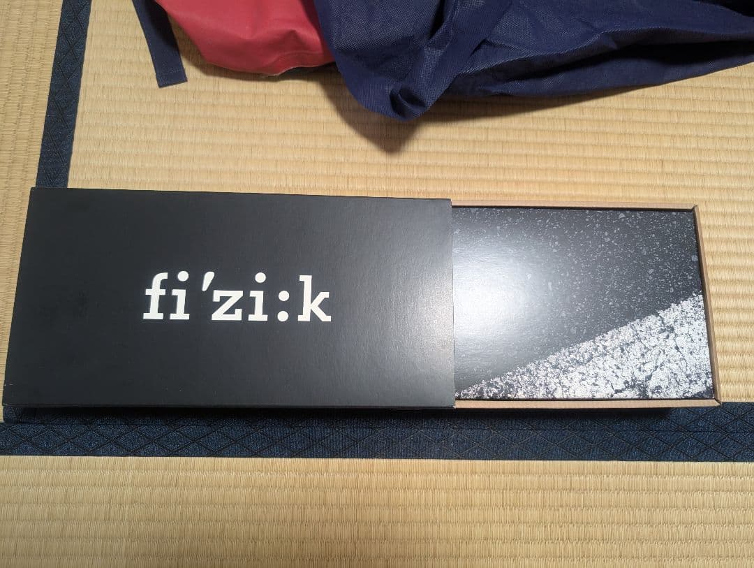 fizik Argo R3 サドル 140mm幅 ブラック