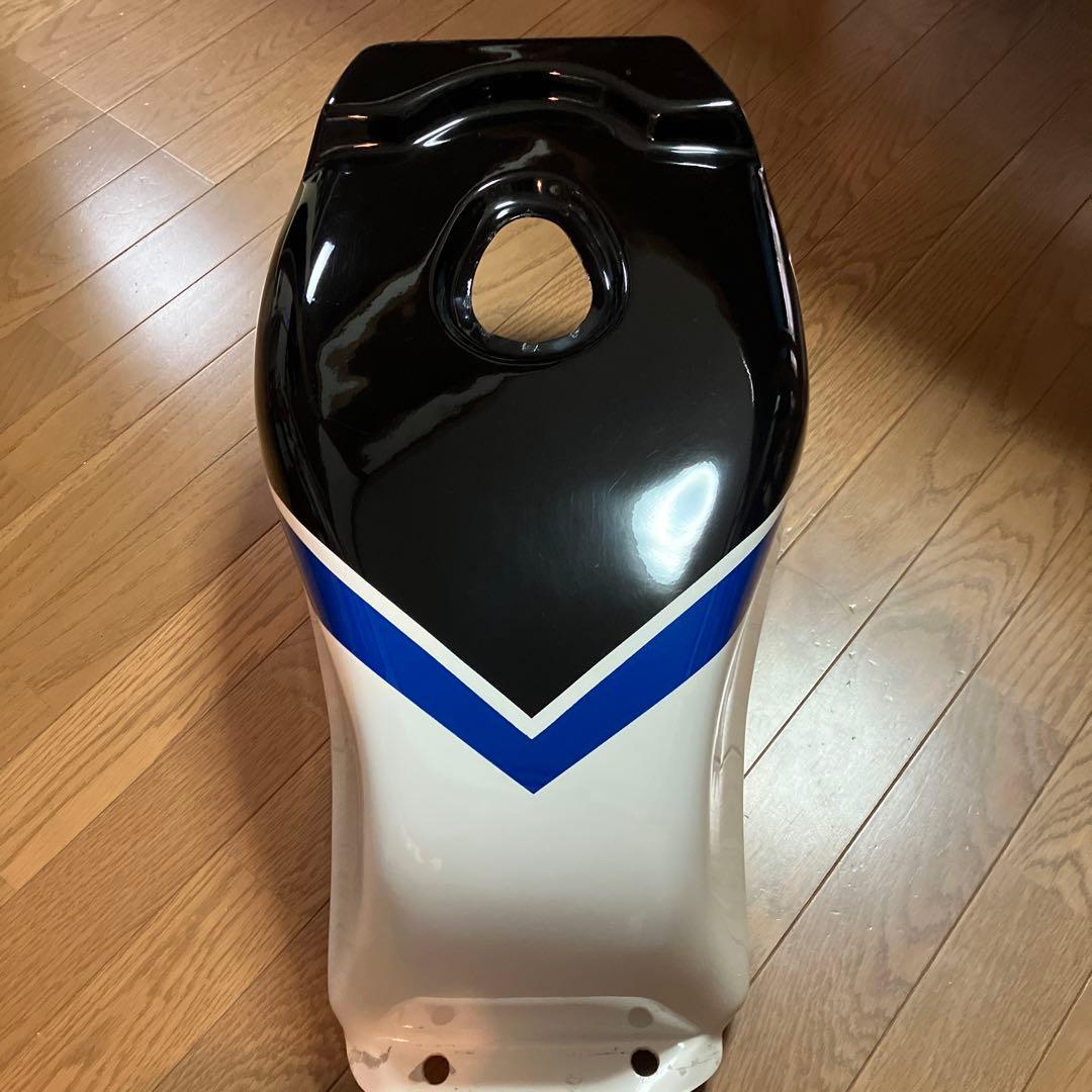 スズキ バイクタンク 黒/白/青