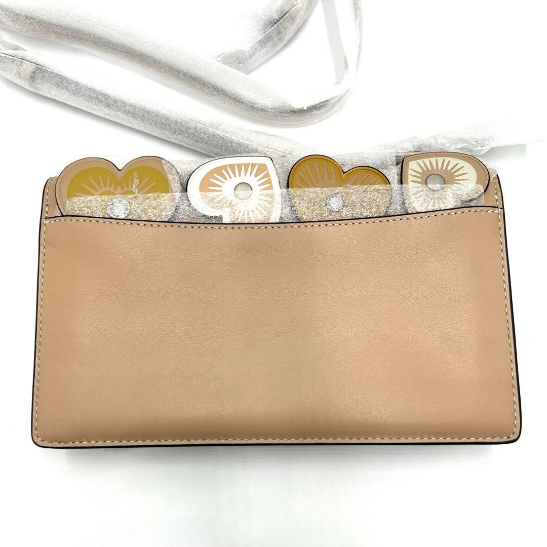 未使用☆ コーチ ショルダーバッグ 財布　ハート型 ピンク