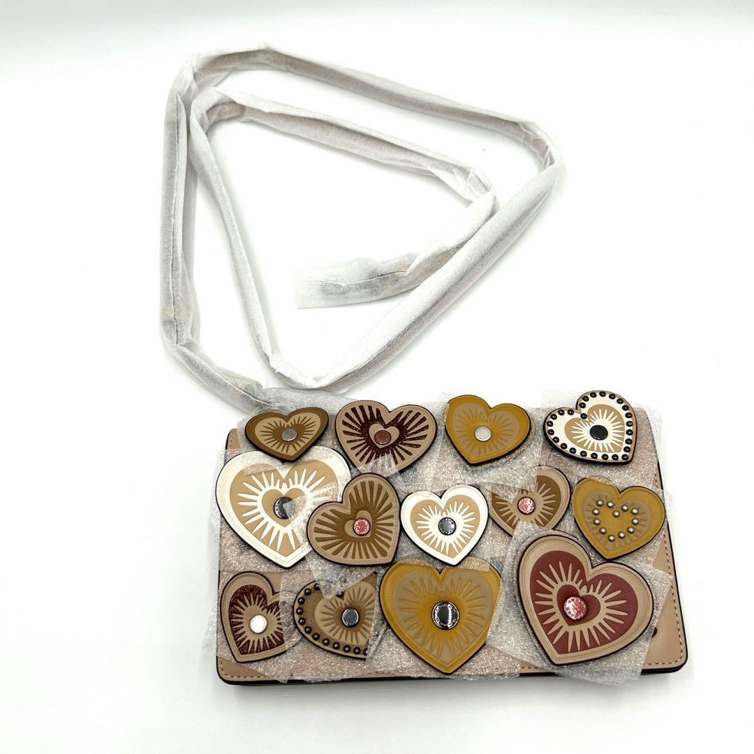 未使用☆ コーチ ショルダーバッグ 財布　ハート型 ピンク