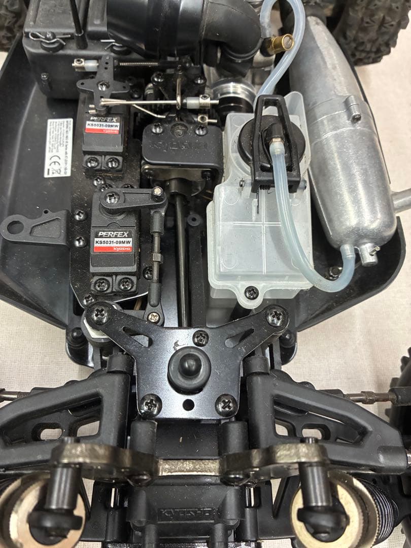 KYOSHO INFERNO NEO 3.0 ラジコンカー