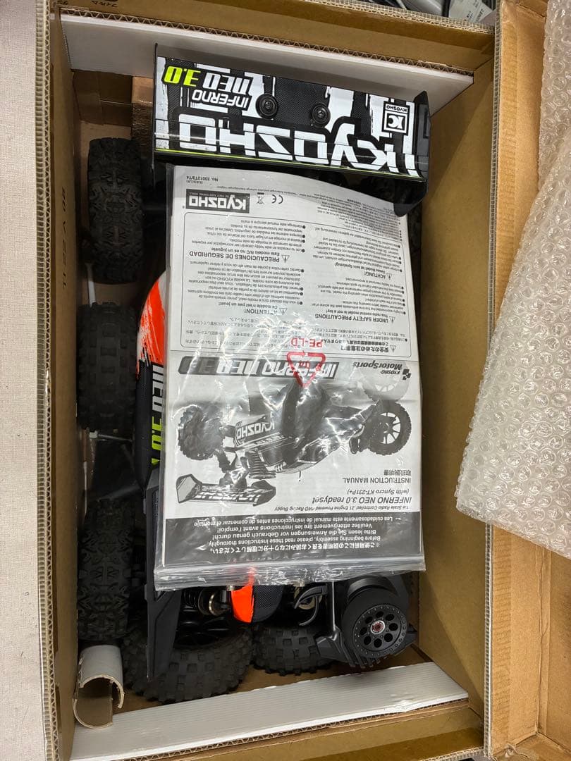 KYOSHO INFERNO NEO 3.0 ラジコンカー