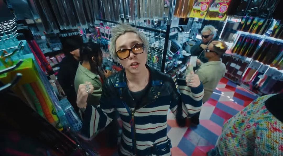 oakleyストレートサングラス