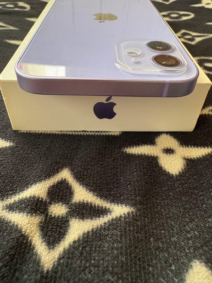 iPhone12 purple 64GB バッテリー最大容量88% はやと