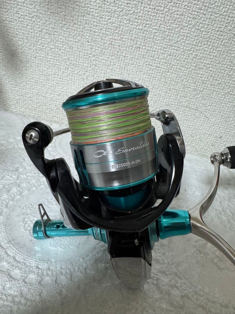 エメラルダス 2500S-LD スピニングリール